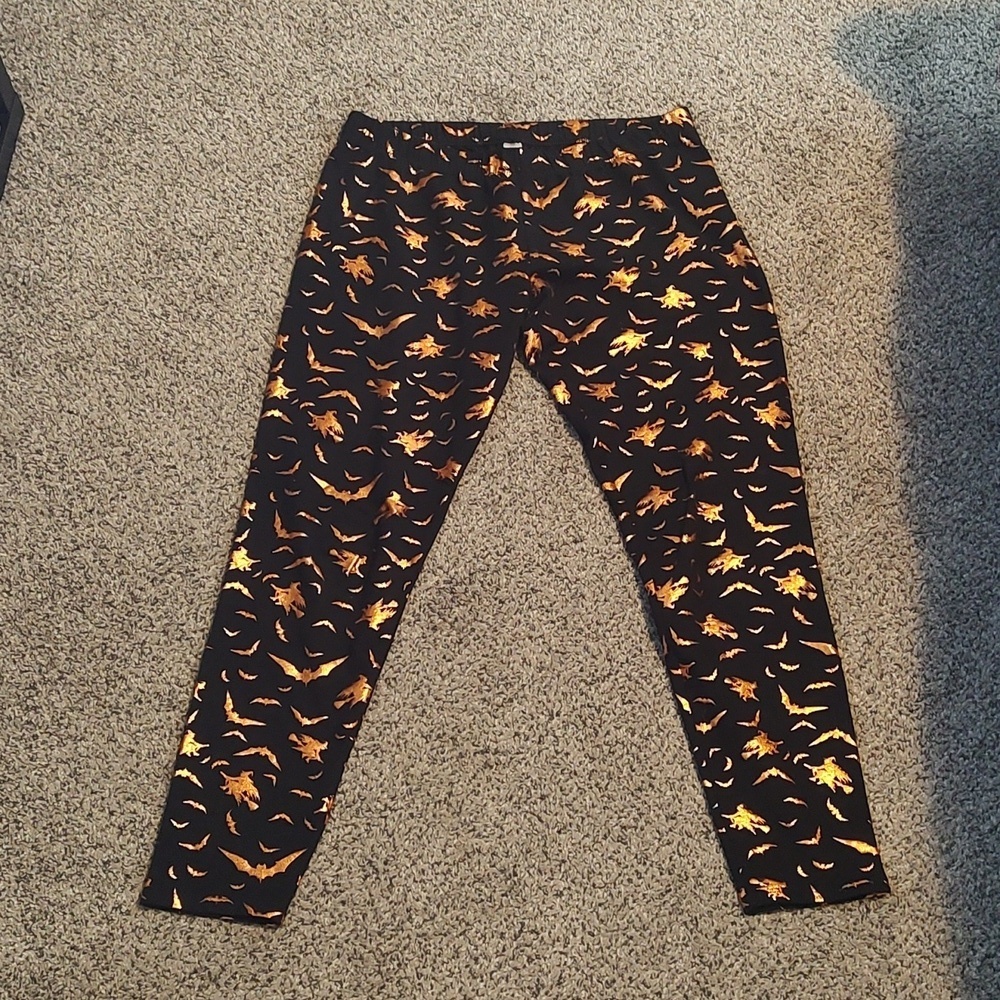 No Boundaries Halloween Leggings